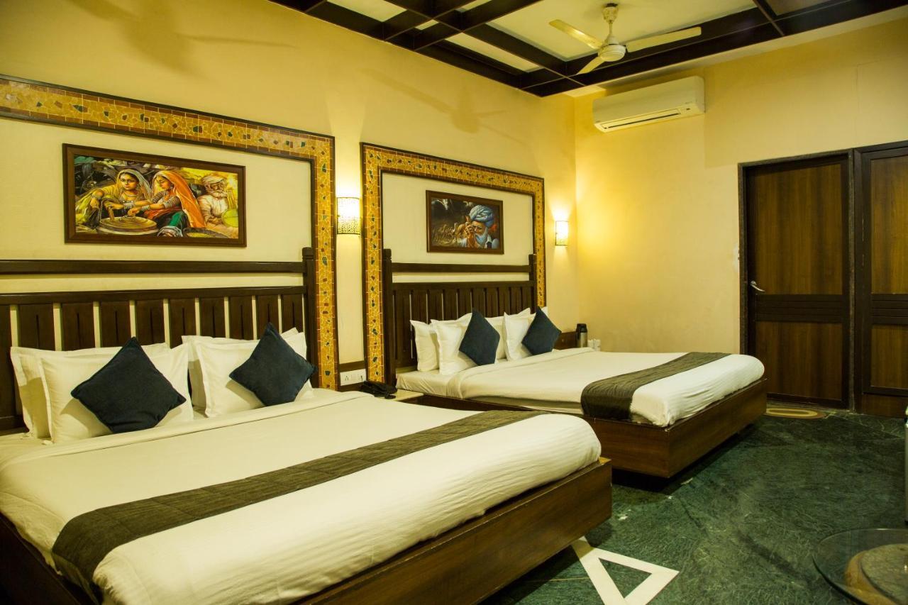 Hotel Mount Regency Mount Abu Esterno foto